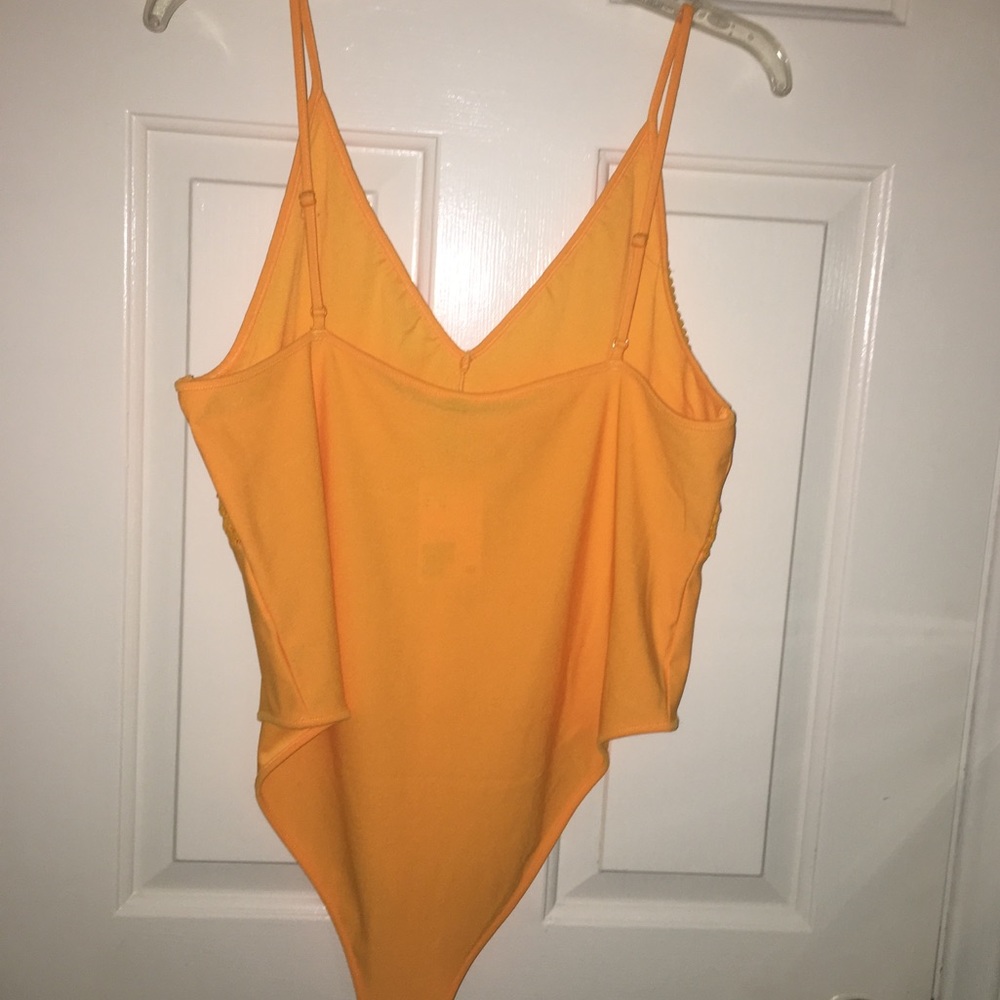Yellow Bodysuit with lace details - Picture 6 of 6
